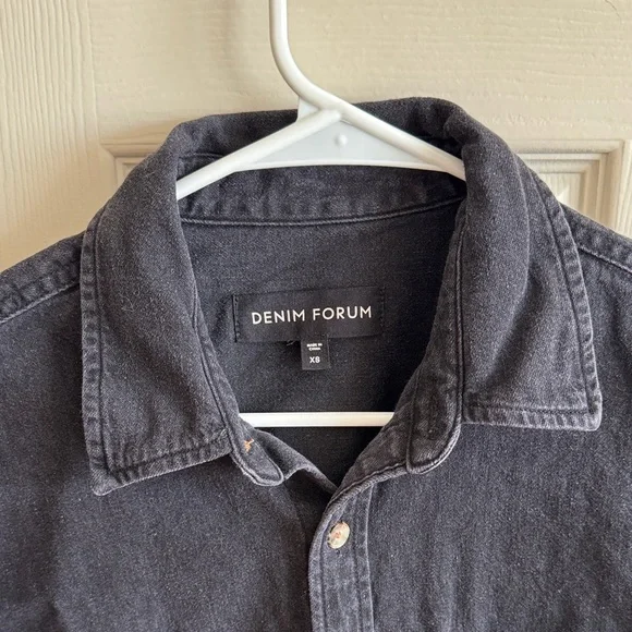 Aritzia Denim Forum The 80s Comfy Denim Shirt Black - Picture 2 of 4